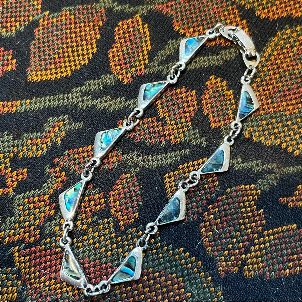 Abalone Shell Bracelet - Picture 4 of 8